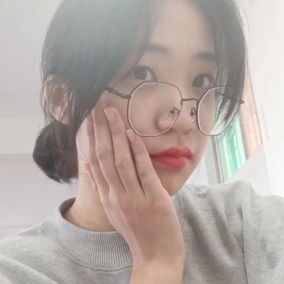 素颜，无p无美颜，应该算是现实水平中上吧