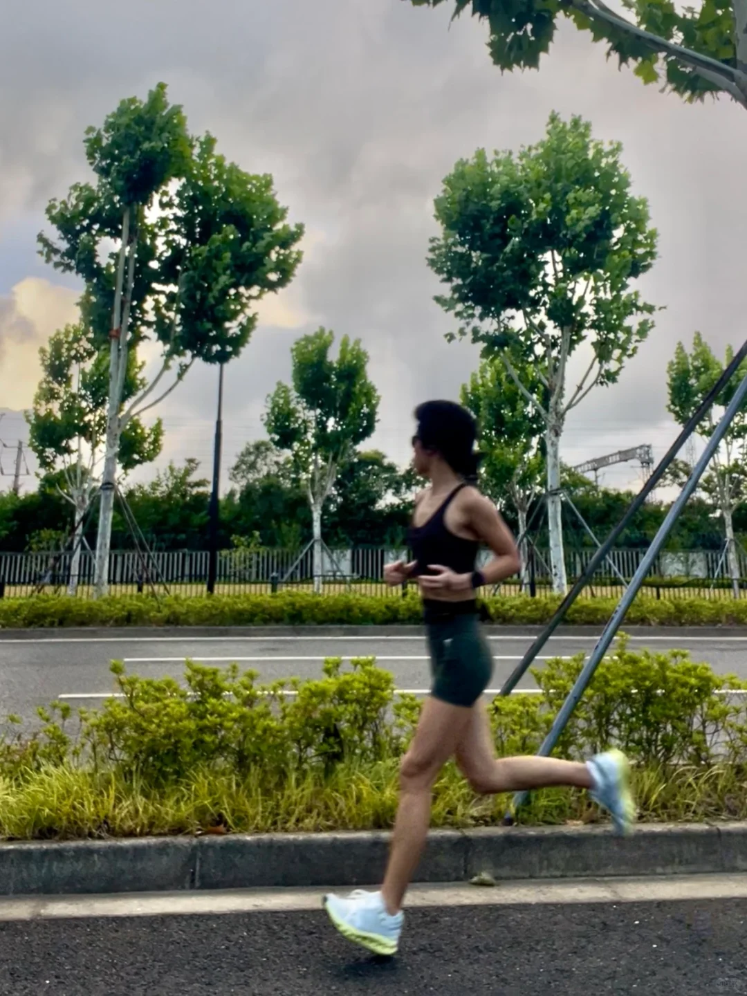晨跑10km｜40岁长期跑步健身的身材长这样