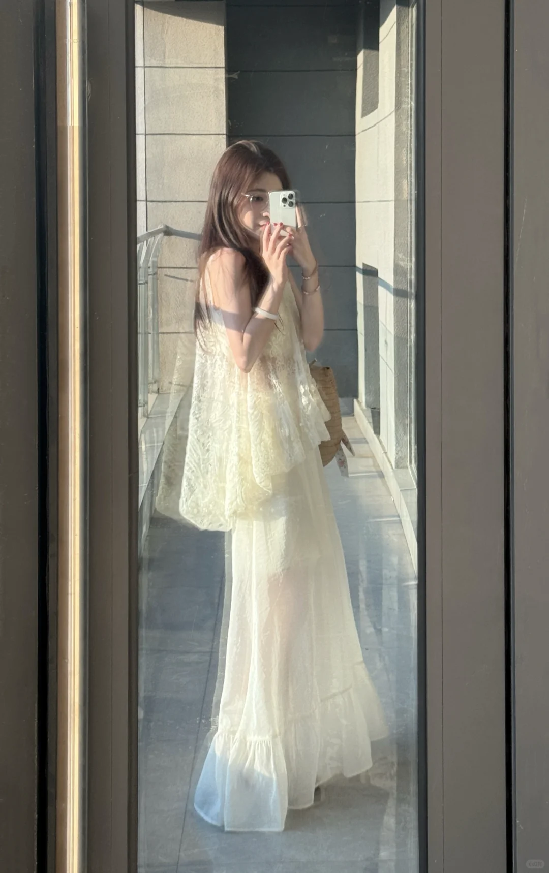 原来“纹理感”强的衣服，在阳光下会发光哎