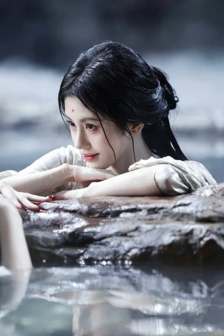 ＃鞠婧祎露芜衣碎片录