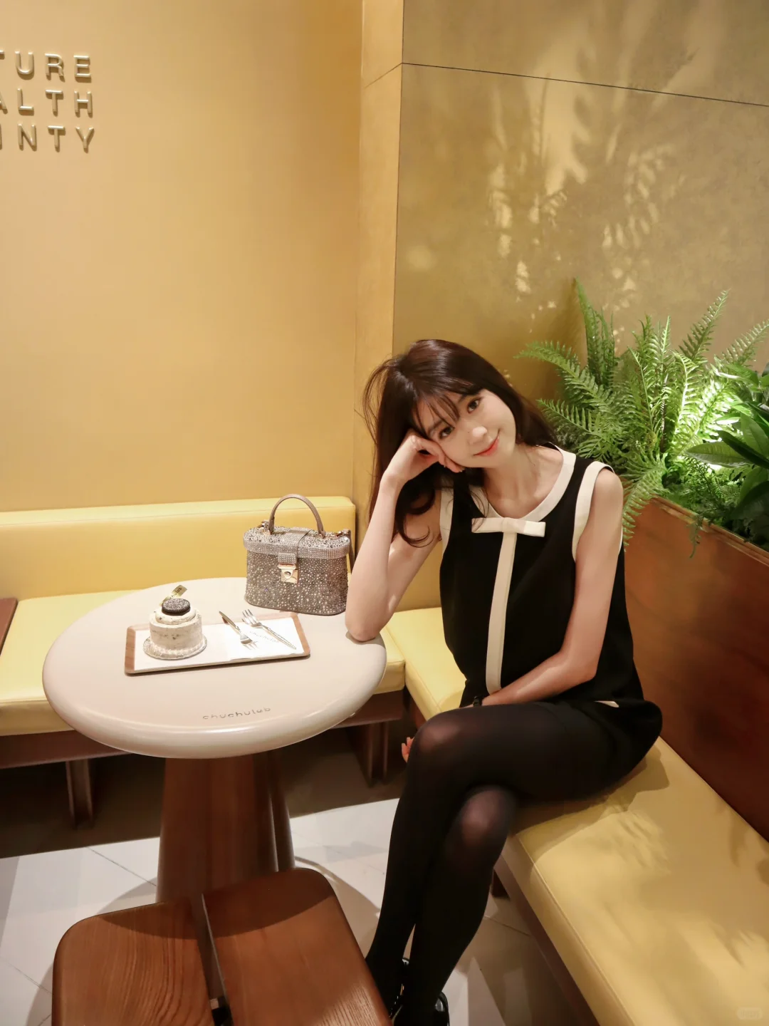 𝗖𝗼𝗳𝗳𝗲𝗲𝗧𝗶𝗺𝗲 ☕️黑白裙定义优雅