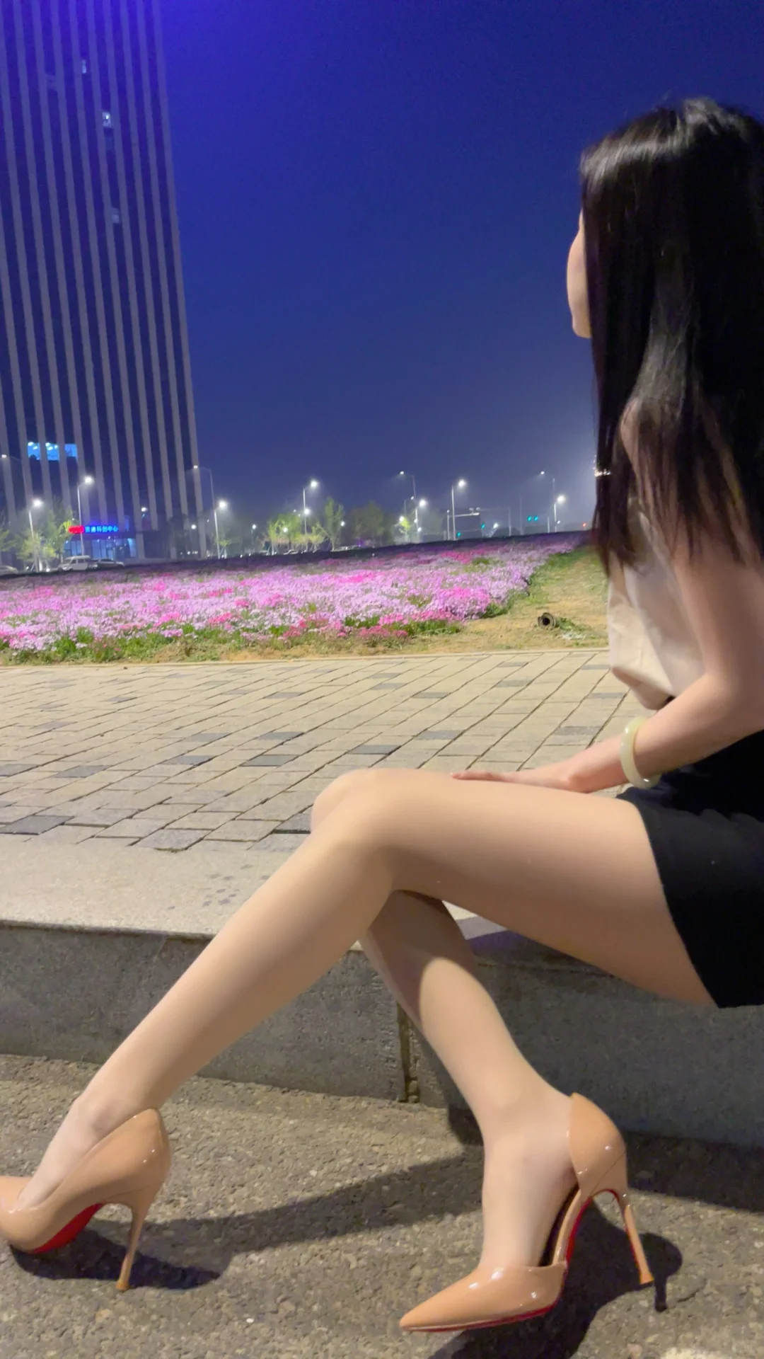 裸色高跟鞋拍照太出片了