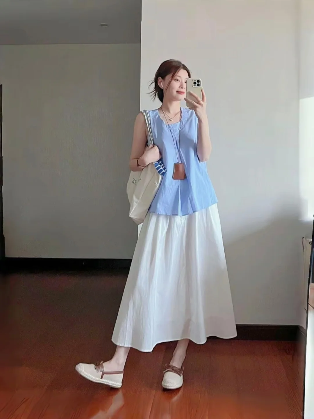浅春系韩女氛围感穿搭