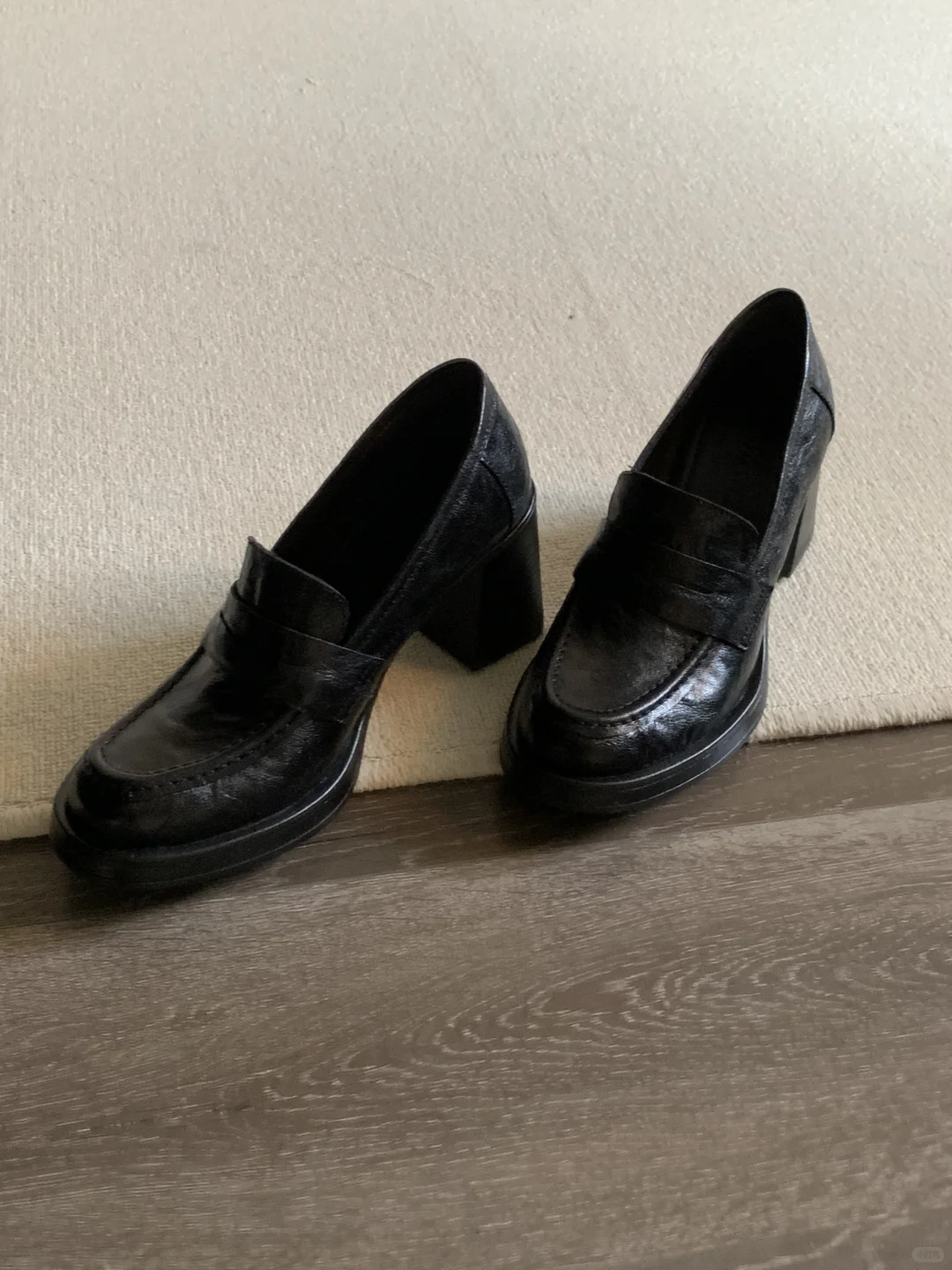 政厅局范·小个子显腿长的8㎝静音高跟皮鞋