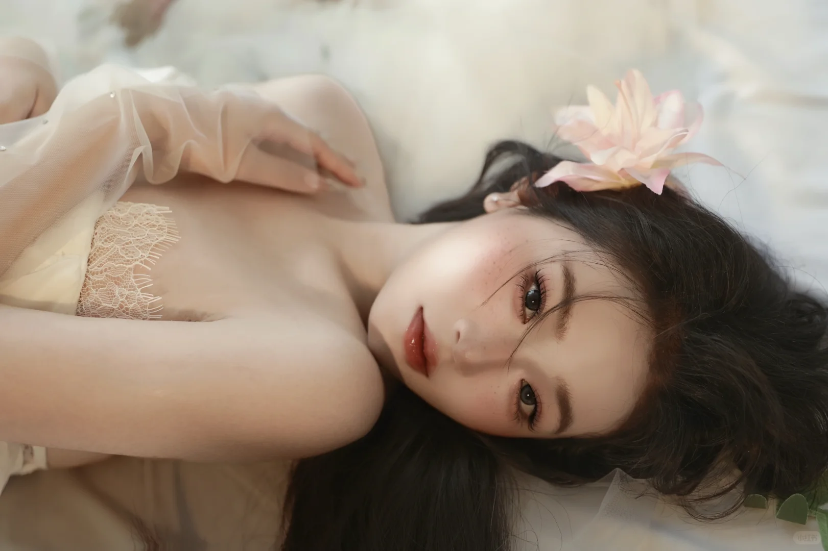 “浮世三千，吾爱为花，花朝花暮，花为朝朝