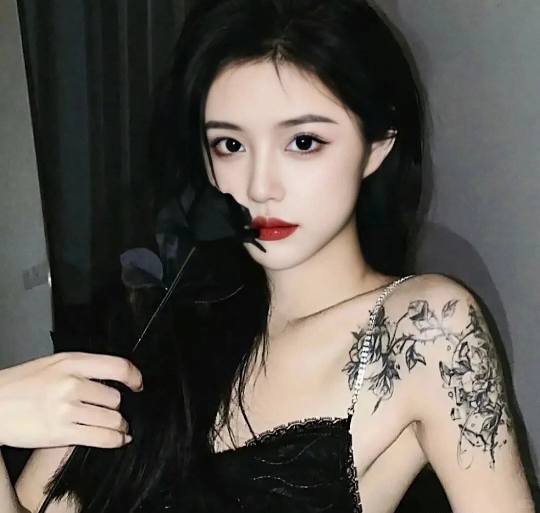 高冷个性女头像
