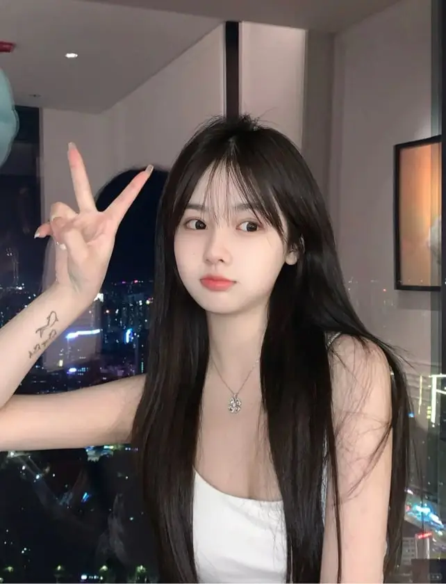 06年女大独自生活在广州，孤独但自由