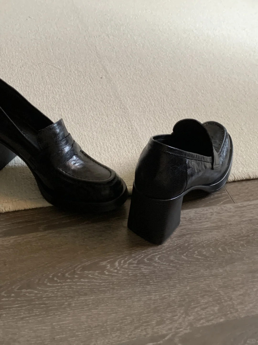 政厅局范·小个子显腿长的8㎝静音高跟皮鞋