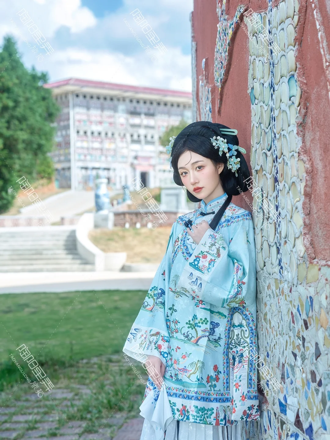 景德镇拍青绿色清汉女写真，美到想定居🎐