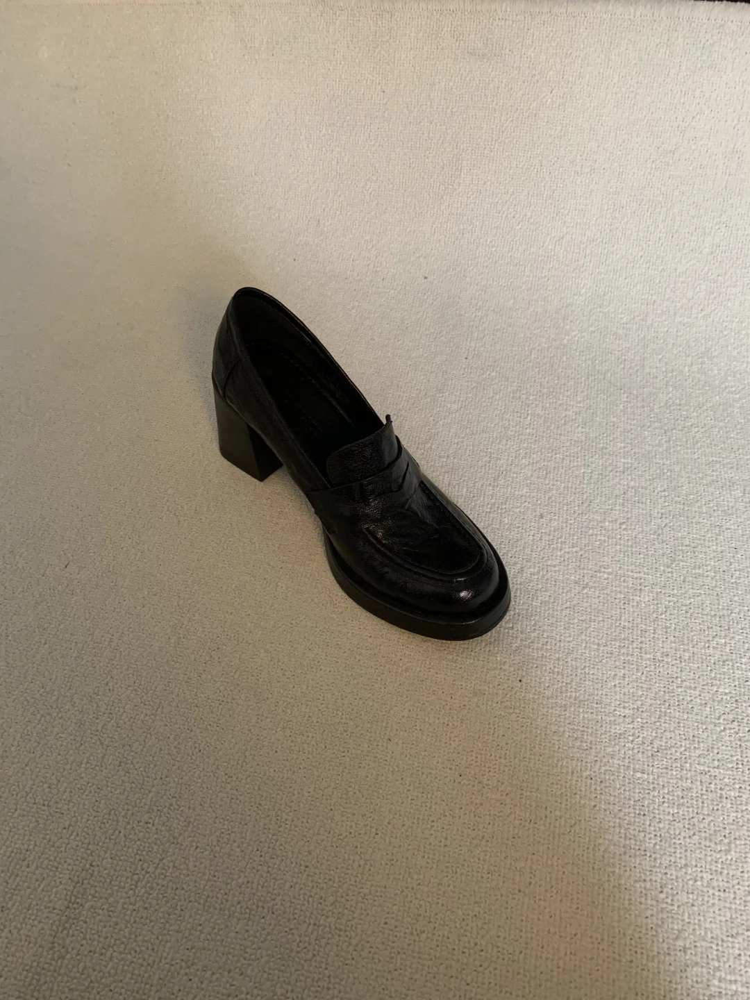 政厅局范·小个子显腿长的8㎝静音高跟皮鞋