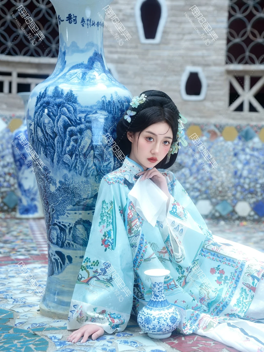 景德镇拍青绿色清汉女写真，美到想定居🎐