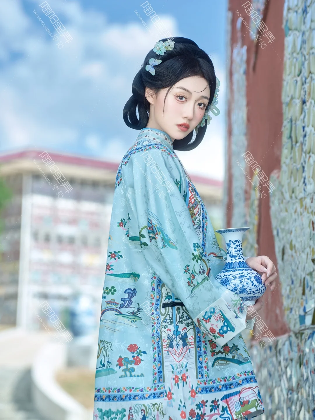 景德镇拍青绿色清汉女写真，美到想定居🎐