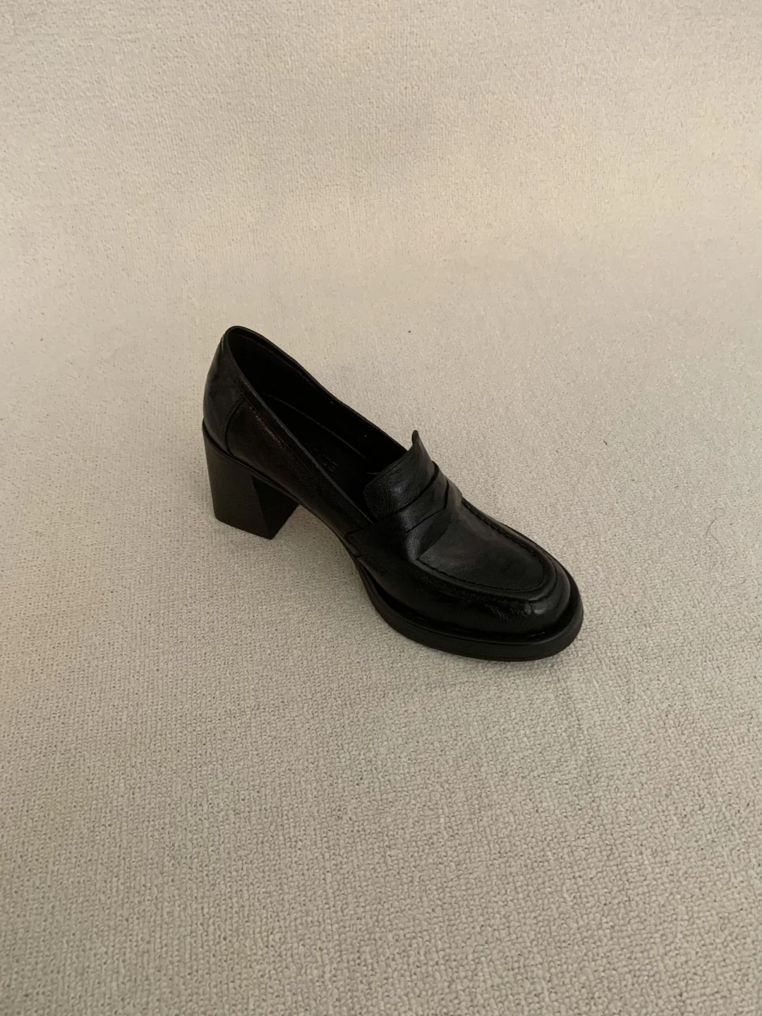 政厅局范·小个子显腿长的8㎝静音高跟皮鞋