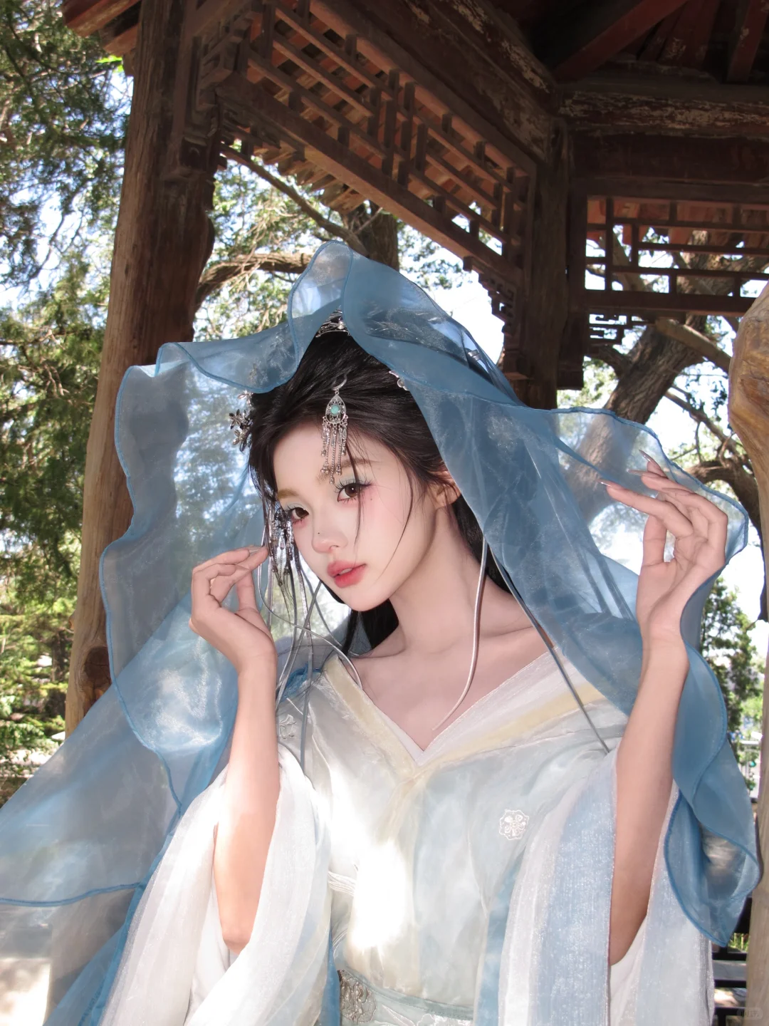 北京这样的清冷破碎感汉服妆造 试试又能怎