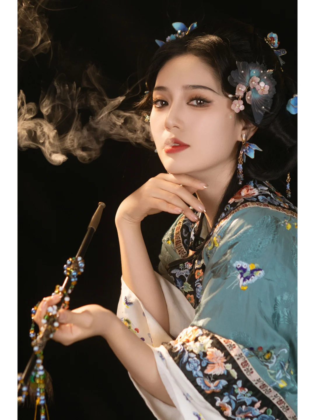 人心不是笼中鸟✨自带忧郁颓靡气质的清汉女