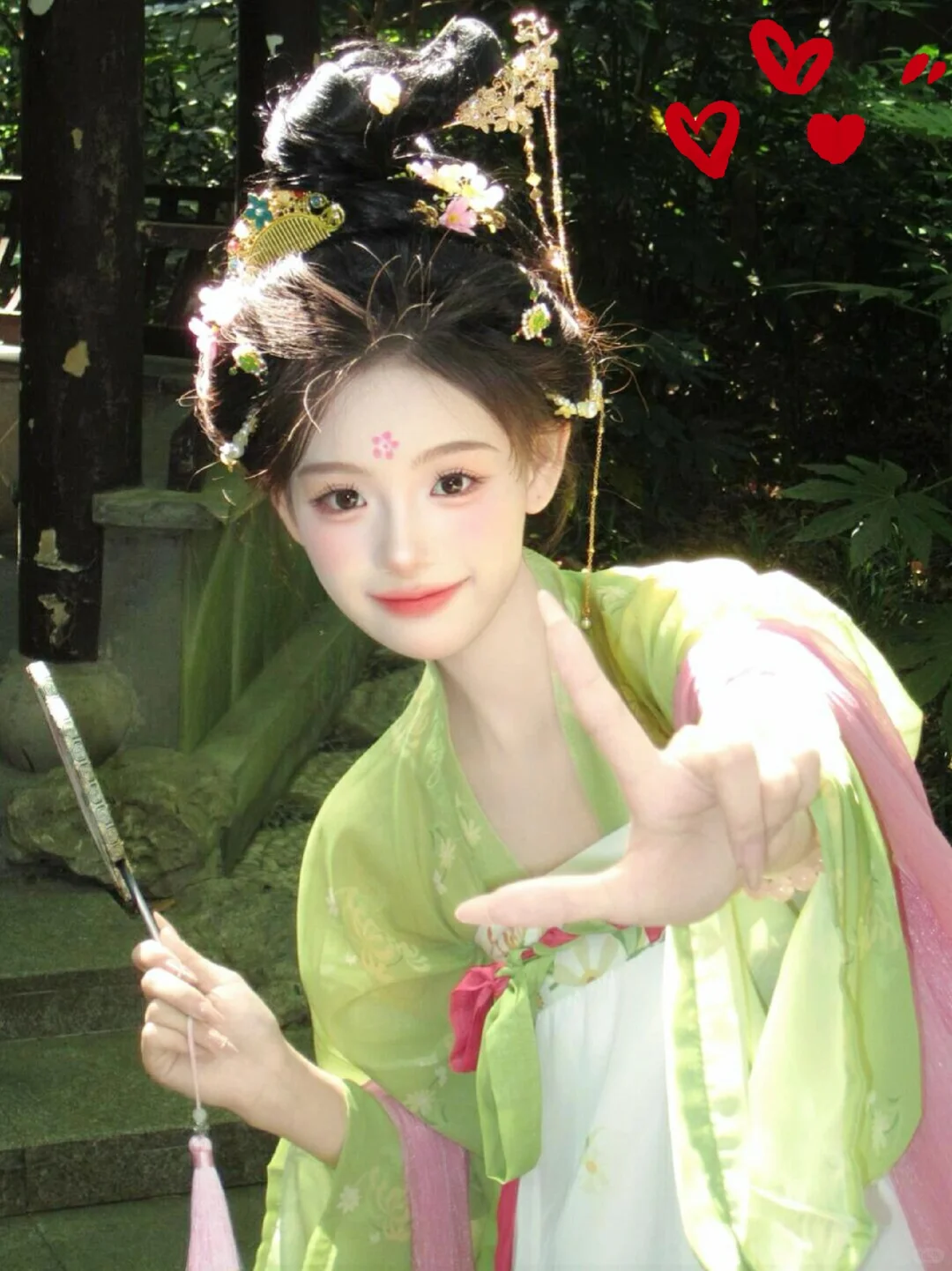 就这个妆造，爱了爱了～