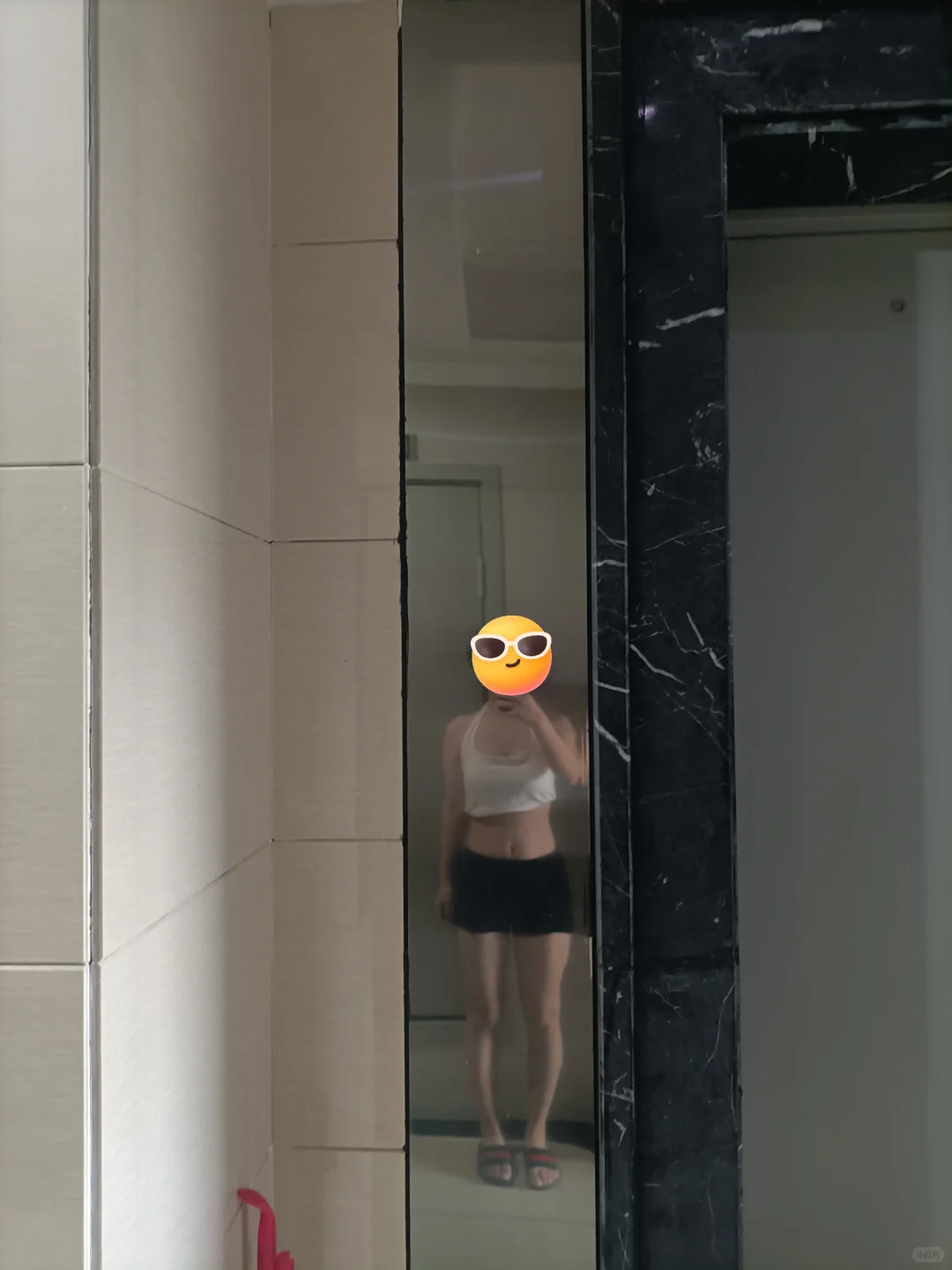 这个体态怎么救呀，五五分的h型身材😅