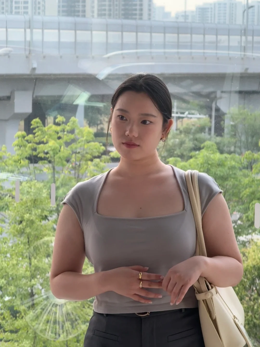 大膀子也有资格穿无袖 谢谢