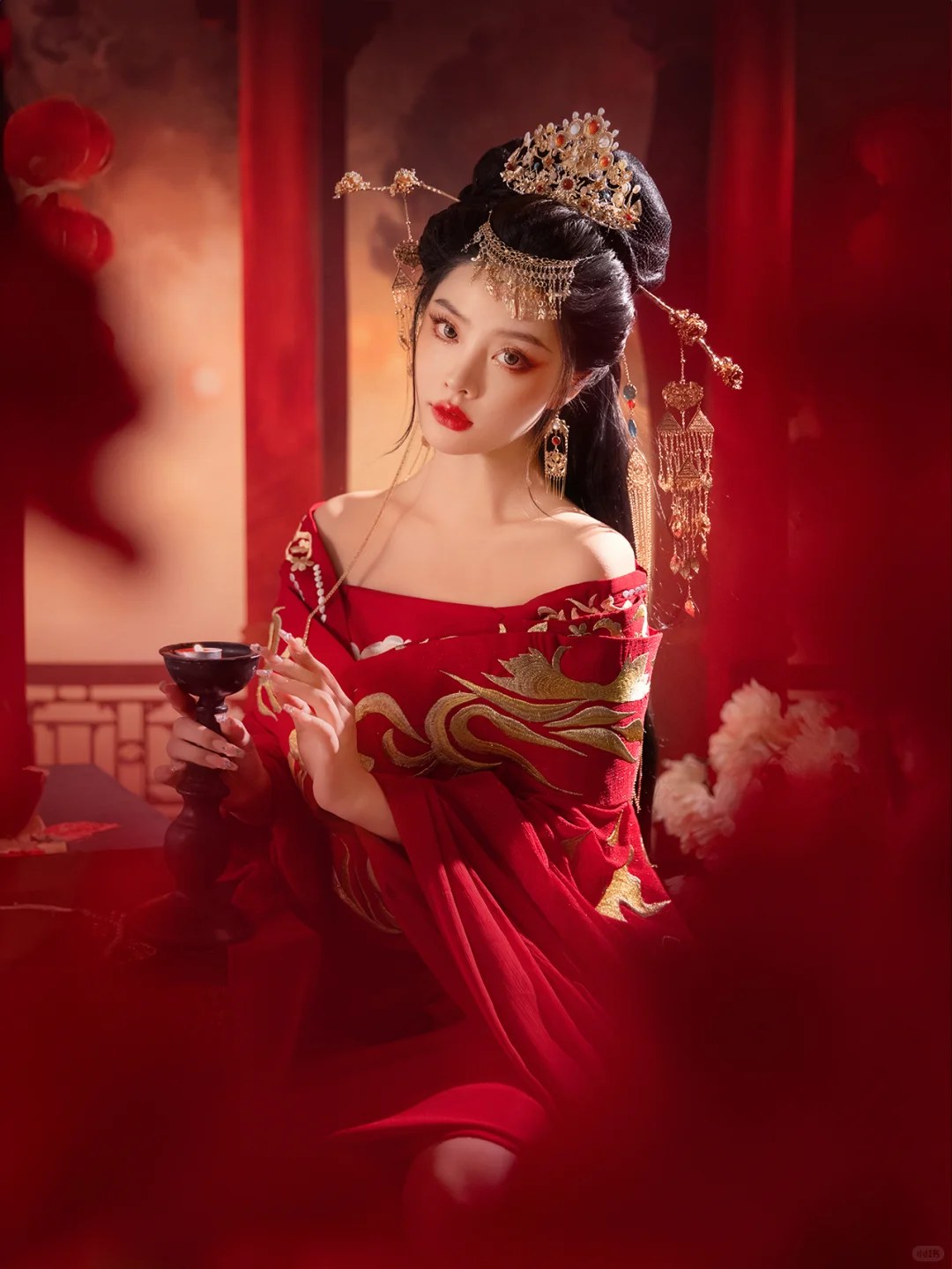 思美人|芙蓉不及美人妆，水殿风来珠翠香