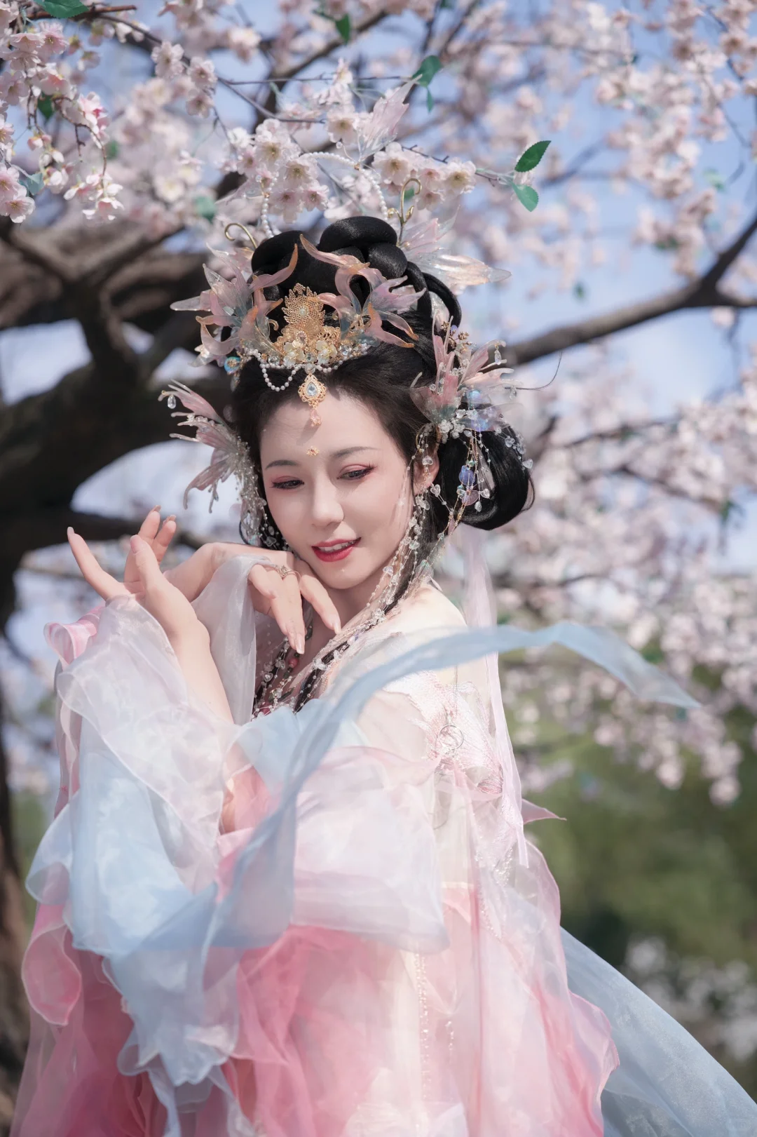我穿越了，V我50，助我修仙
