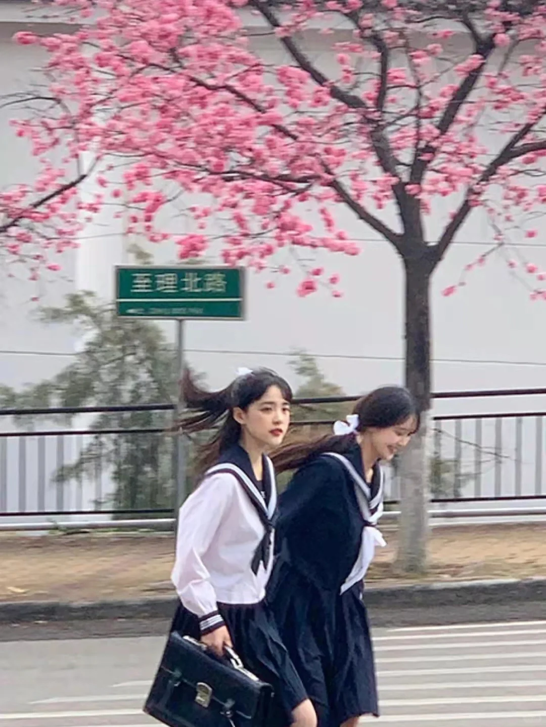 那些长得好看但没有学历的女生，后来怎么样