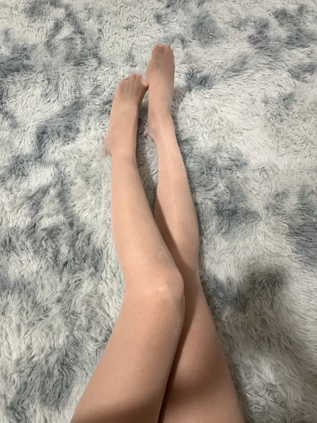 丝袜中的绝绝子闪闪发光的肉丝遮瑕疵显腿白