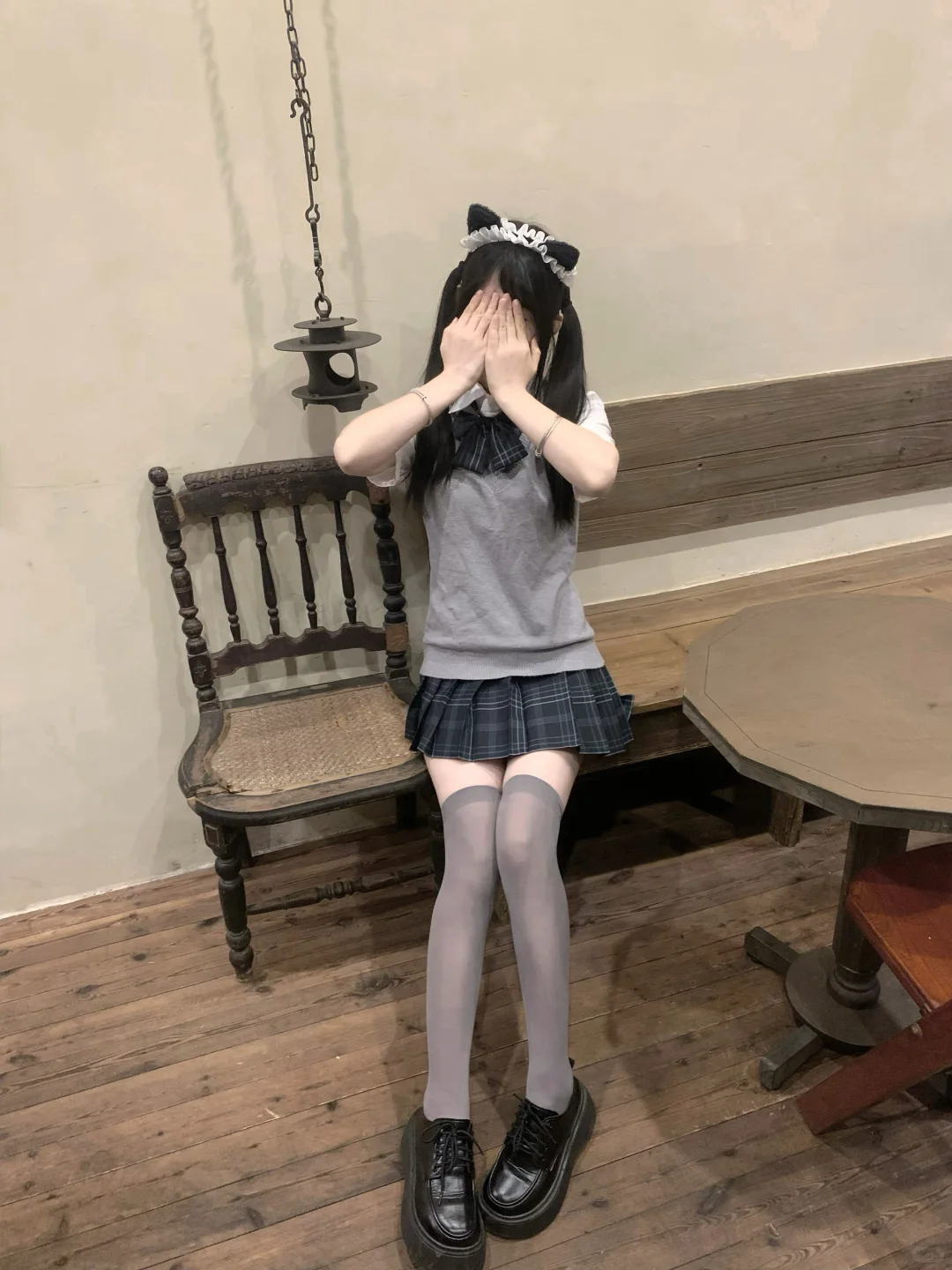 第一次穿灰丝感觉还是挺配jk哎
