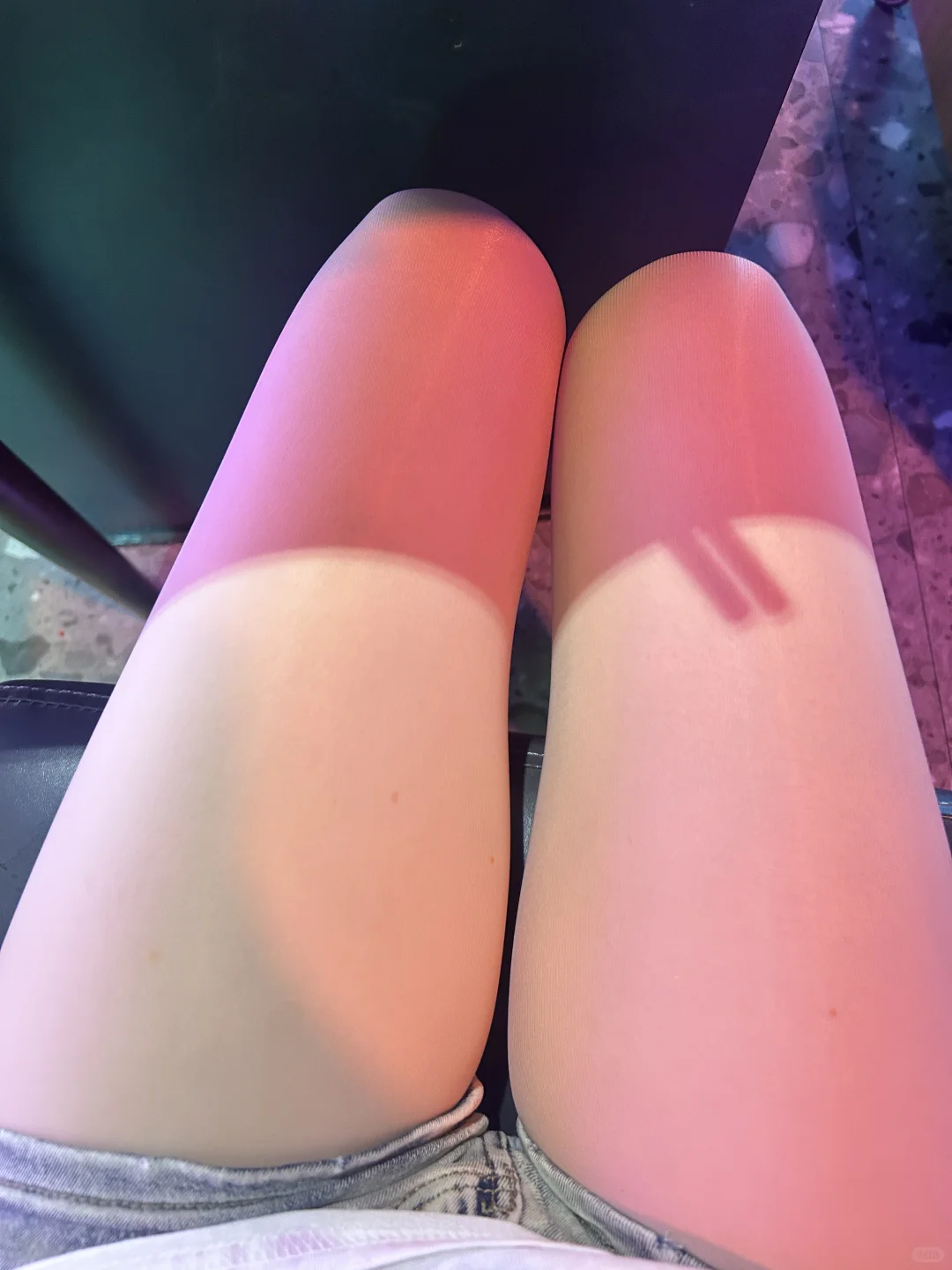 看的出来什么袜吗？