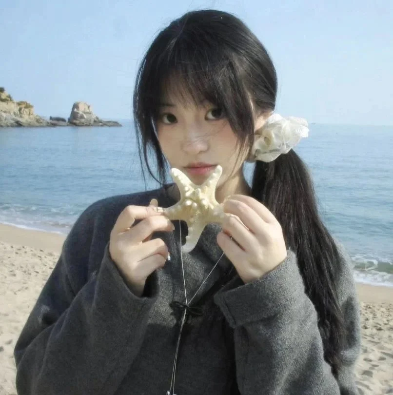 𝙒𝙚𝘾𝙝𝙖𝙩 | 海边女头