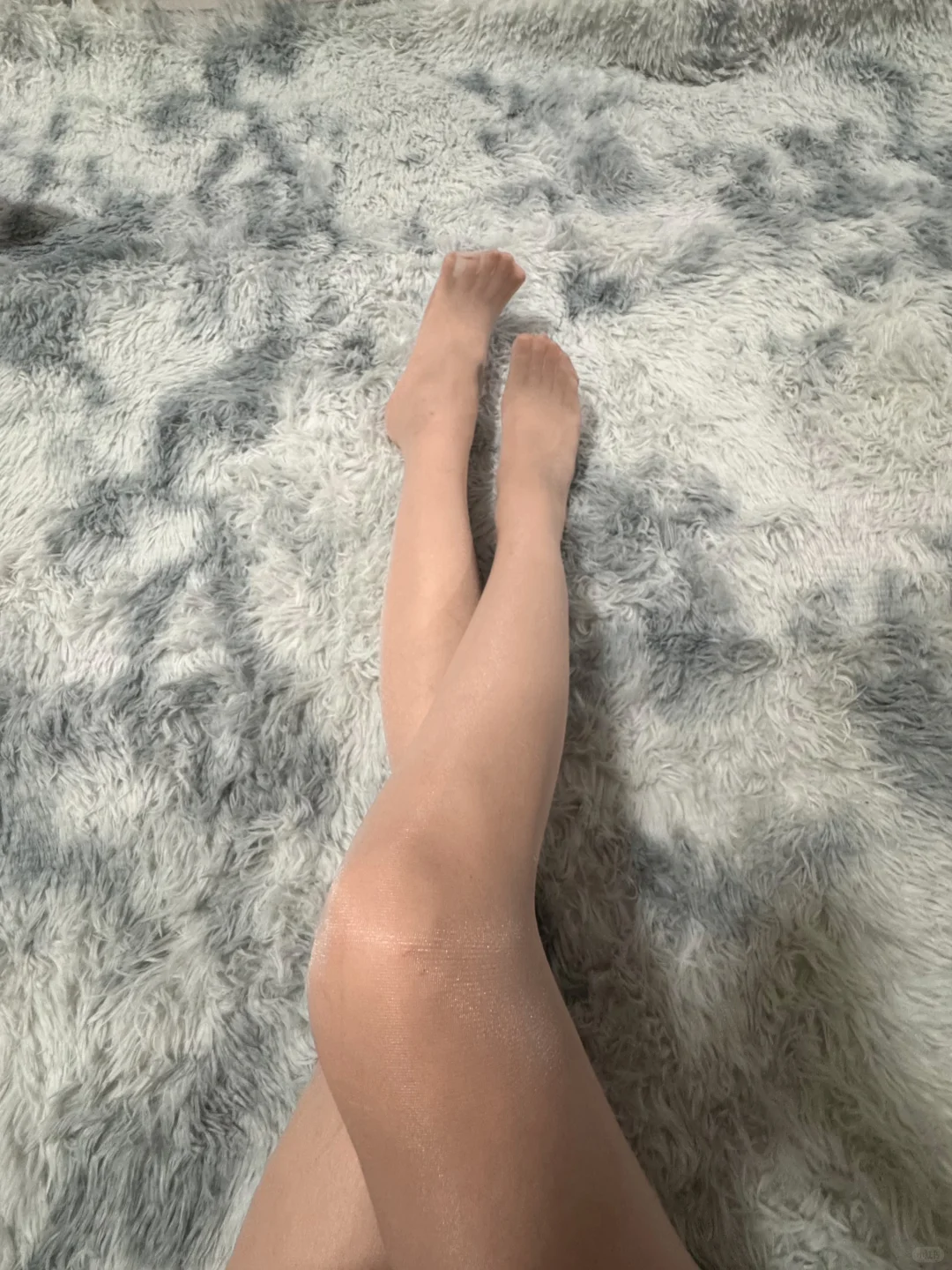 丝袜中的绝绝子闪闪发光的肉丝遮瑕疵显腿白