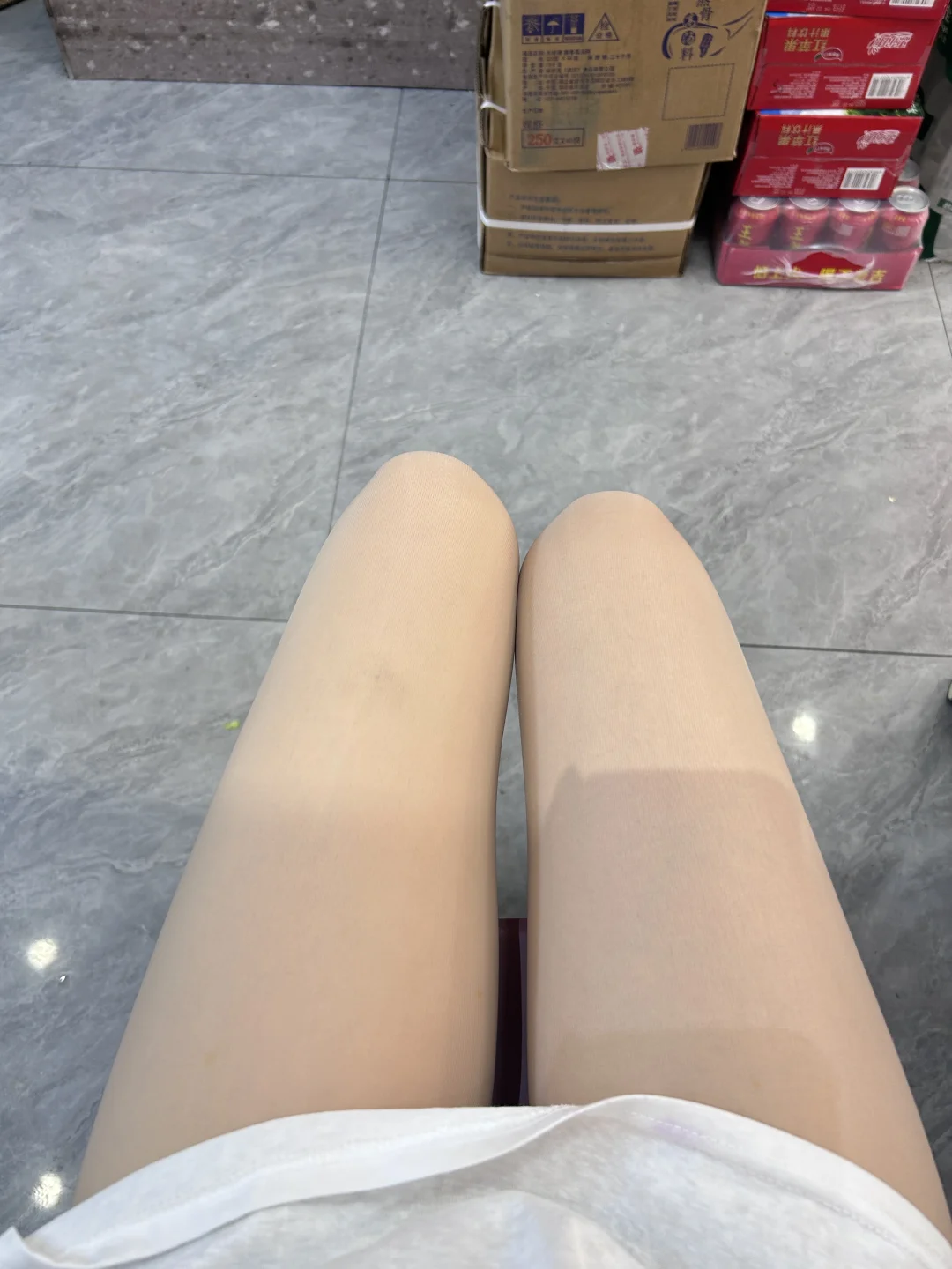 看的出来什么袜吗？