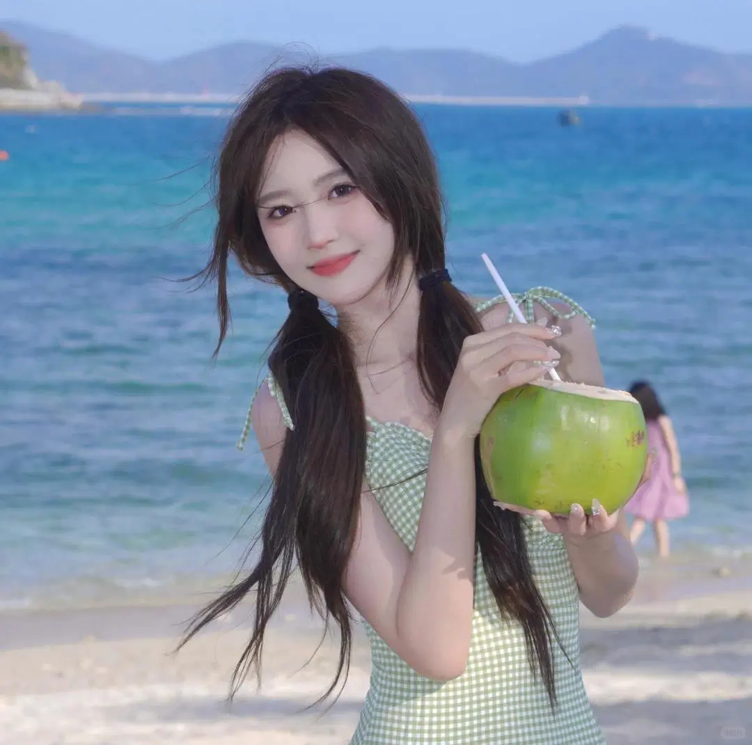 𝙒𝙚𝘾𝙝𝙖𝙩 | 海边女头
