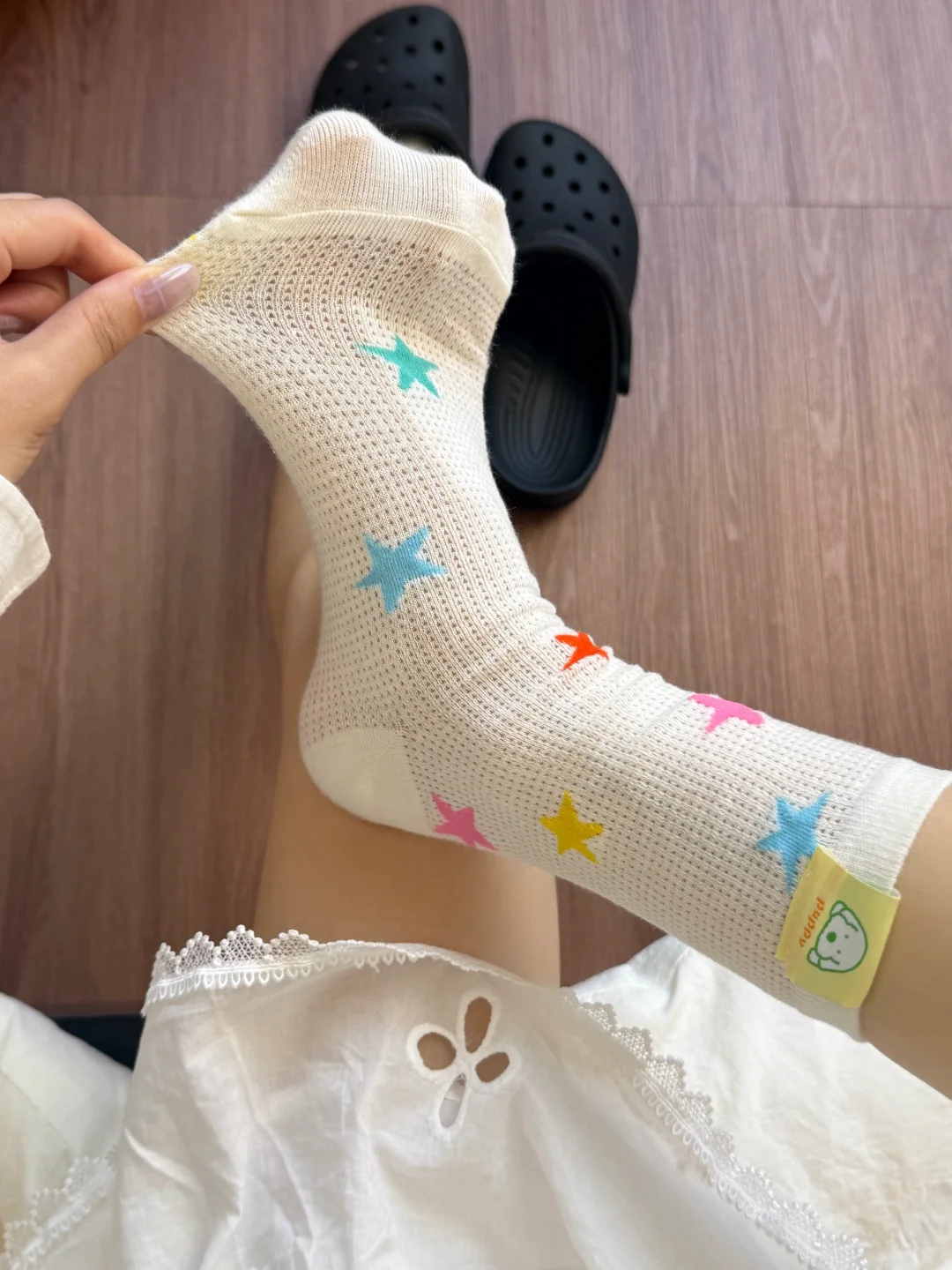 彩色系美呆惹🎨！网眼布标袜子氛围感满满～