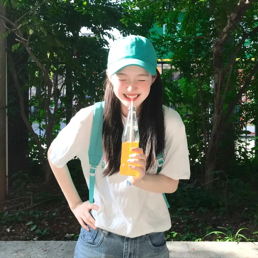 𝙒𝙚𝘾𝙝𝙖𝙩 头像｜蝉鸣不止的夏天