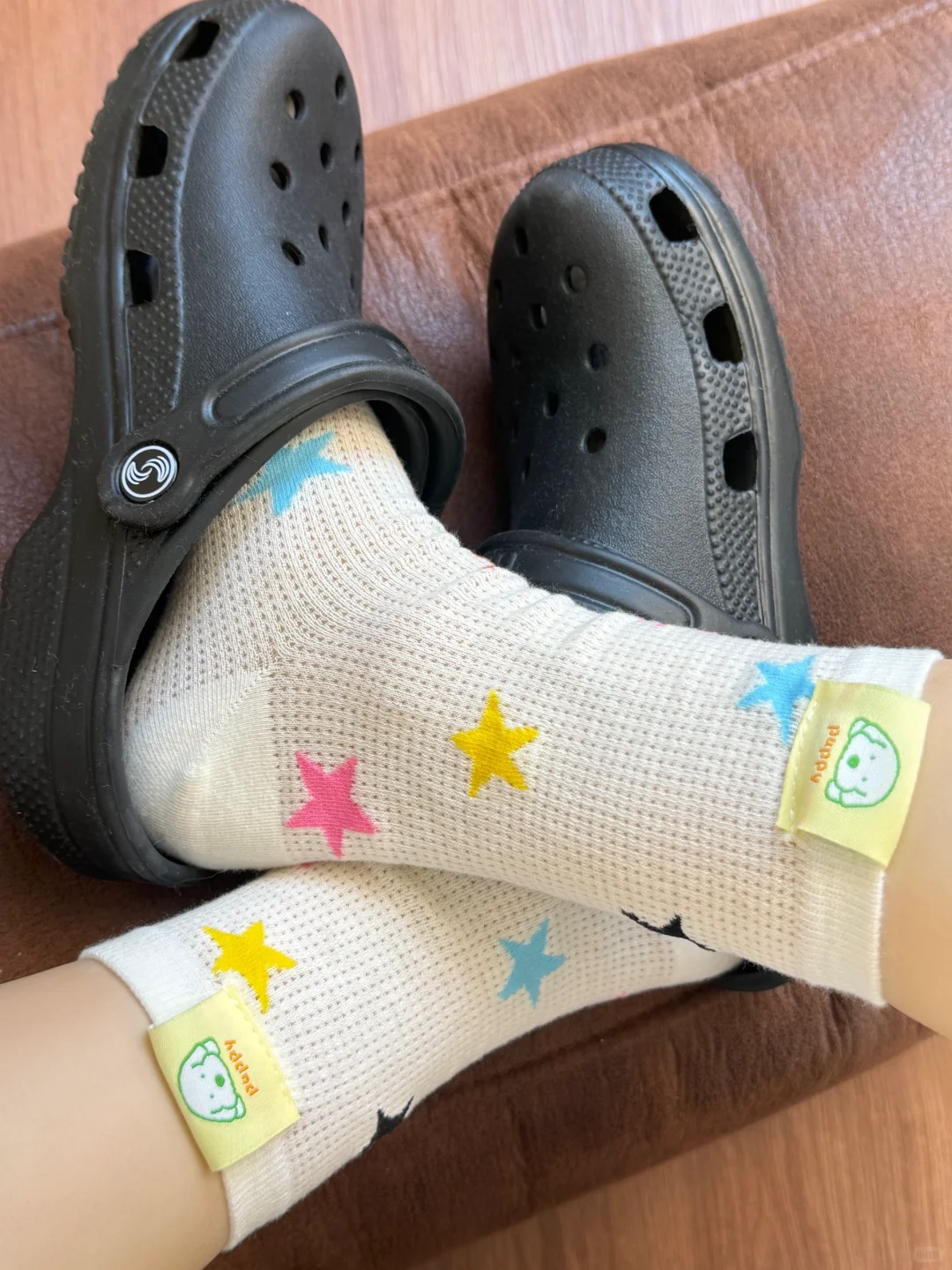 彩色系美呆惹🎨！网眼布标袜子氛围感满满～