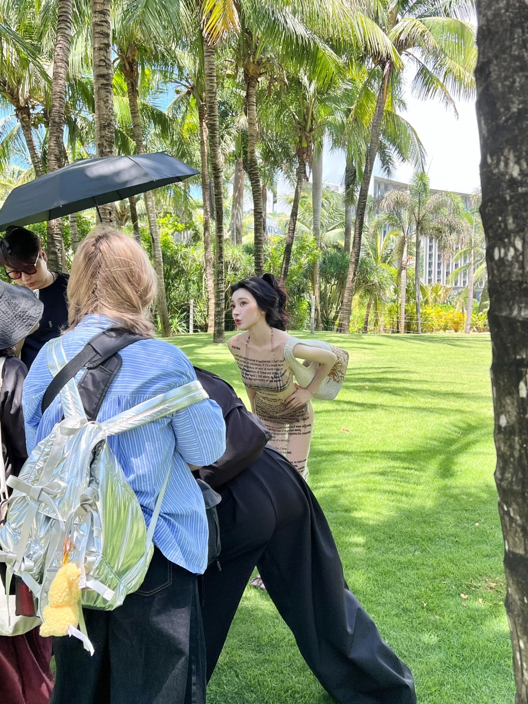 易梦玲真的敢穿又会穿！文字透视服好小众…