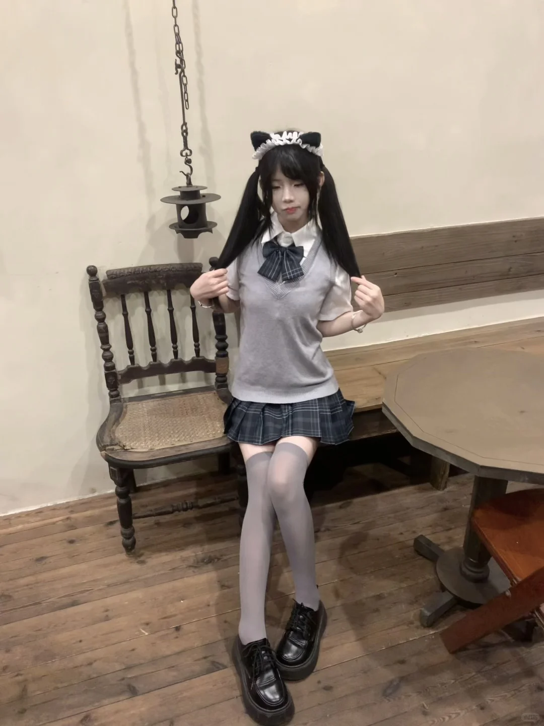 第一次穿灰丝感觉还是挺配jk哎