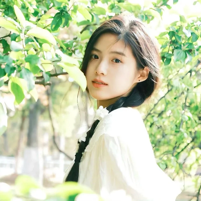 𝐒𝐡𝐚𝐫𝐞'治愈系𝙒𝙚𝘾𝙝𝙖𝙩绿色女头像