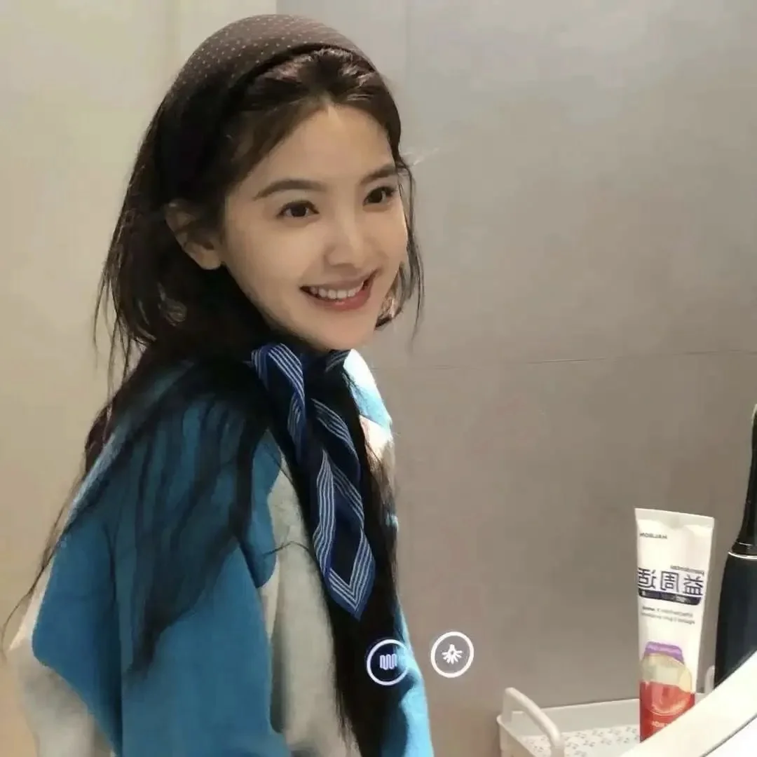 💙𝙒𝙚𝘾𝙝𝙖𝙩女头🫧