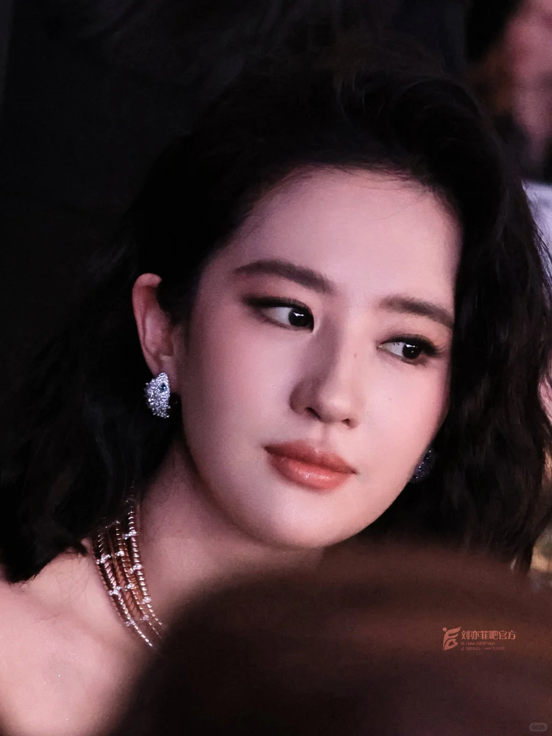 黑长直➕微透视绿裙子！