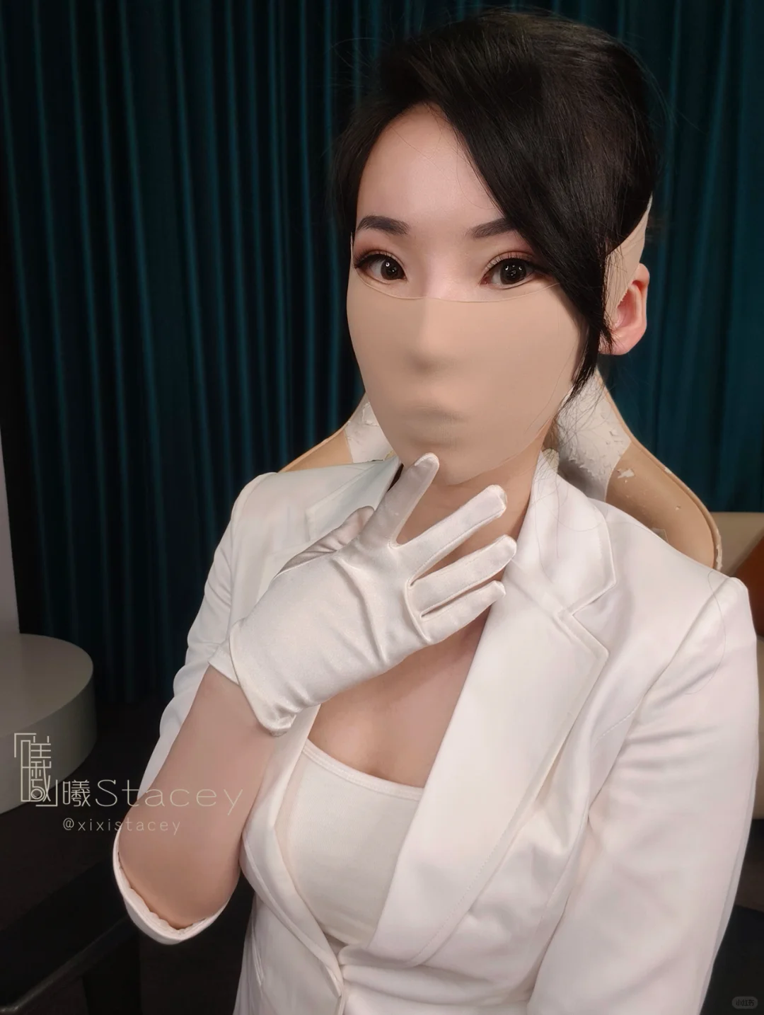 蒙面女上司