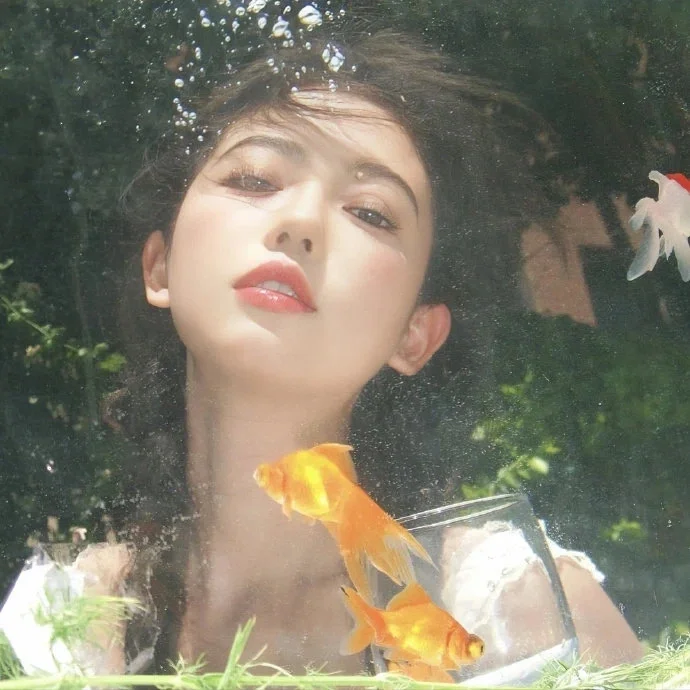 𝐒𝐡𝐚𝐫𝐞'治愈系𝙒𝙚𝘾𝙝𝙖𝙩绿色女头像