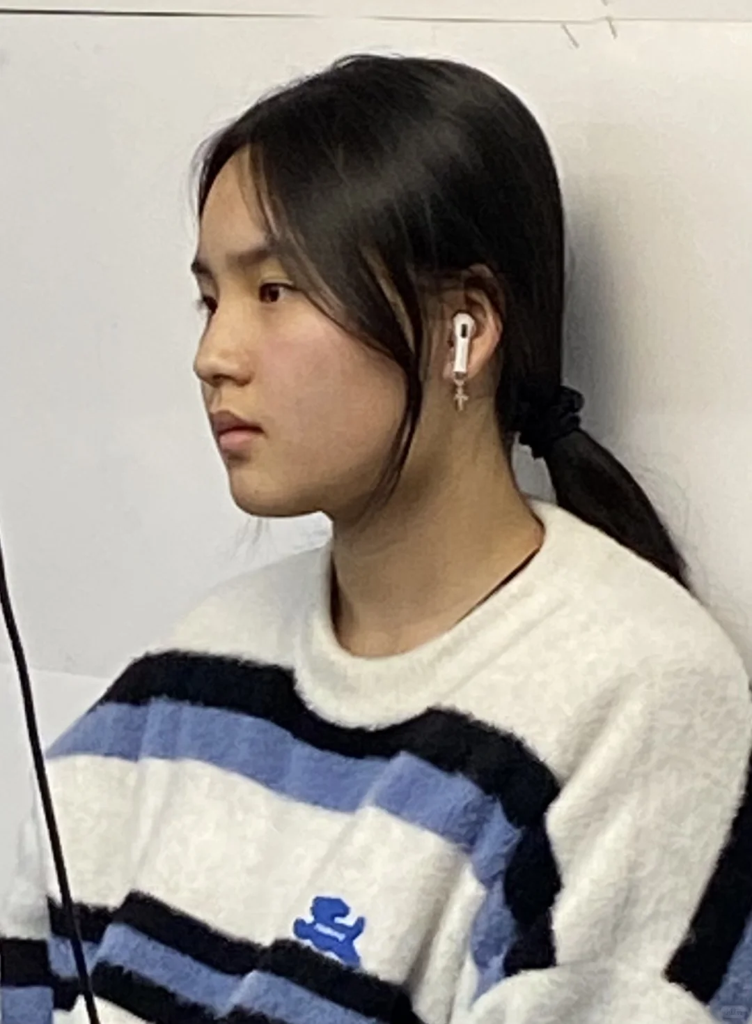 写生女青年素材，同一模特多角度，头像半身全