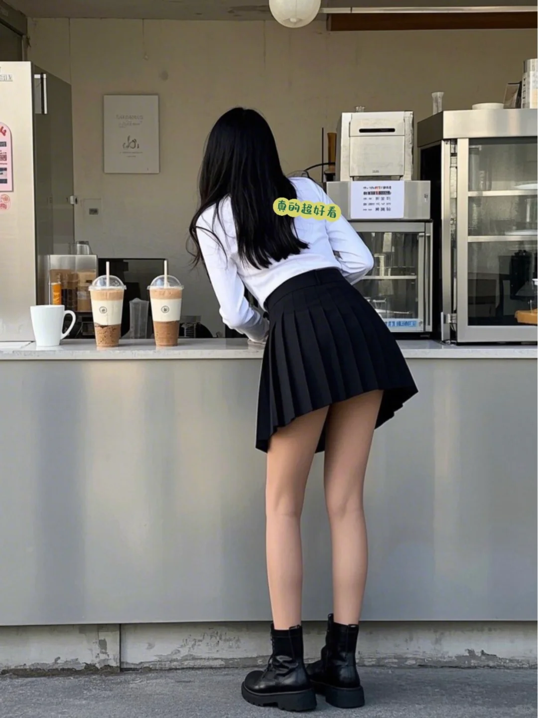 女大学生街拍