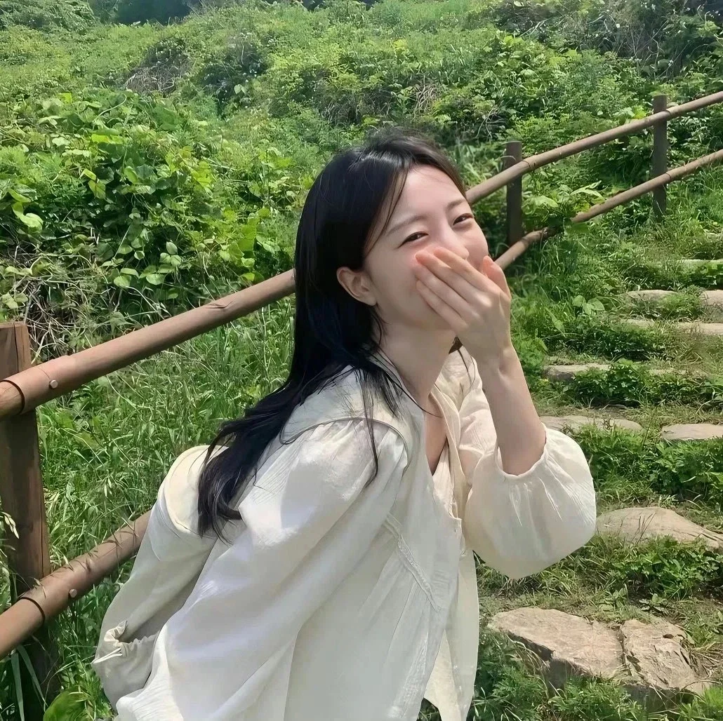 𝐒𝐡𝐚𝐫𝐞'治愈系𝙒𝙚𝘾𝙝𝙖𝙩绿色女头像
