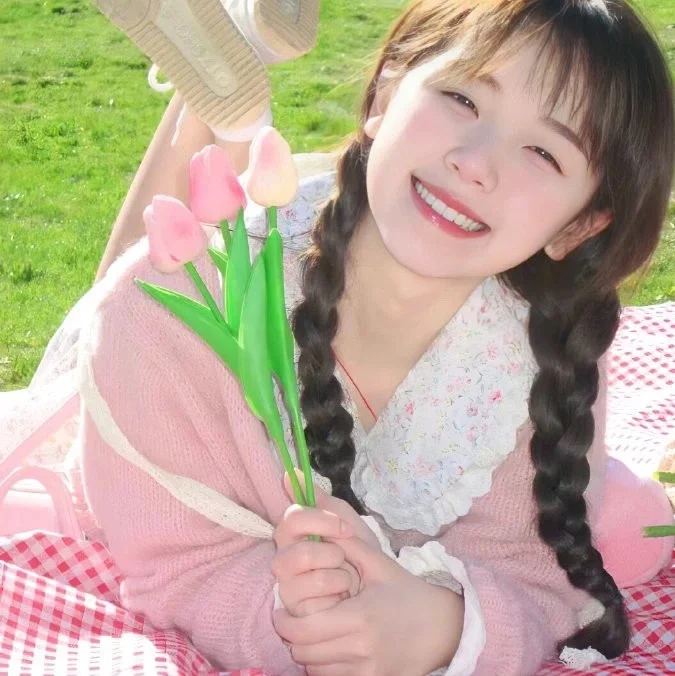 𝐒𝐡𝐚𝐫𝐞'治愈系𝙒𝙚𝘾𝙝𝙖𝙩绿色女头像