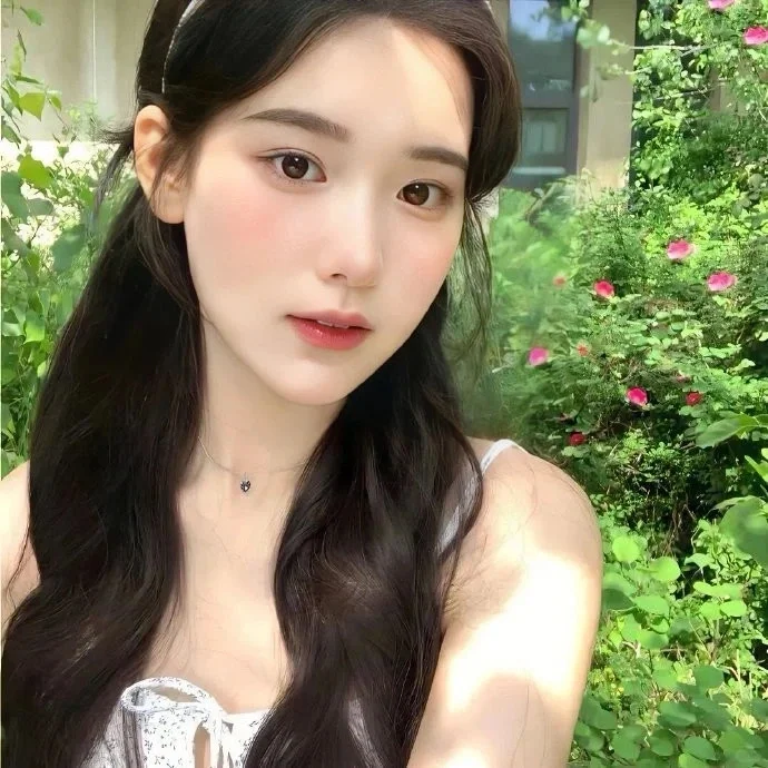 𝐒𝐡𝐚𝐫𝐞'治愈系𝙒𝙚𝘾𝙝𝙖𝙩绿色女头像