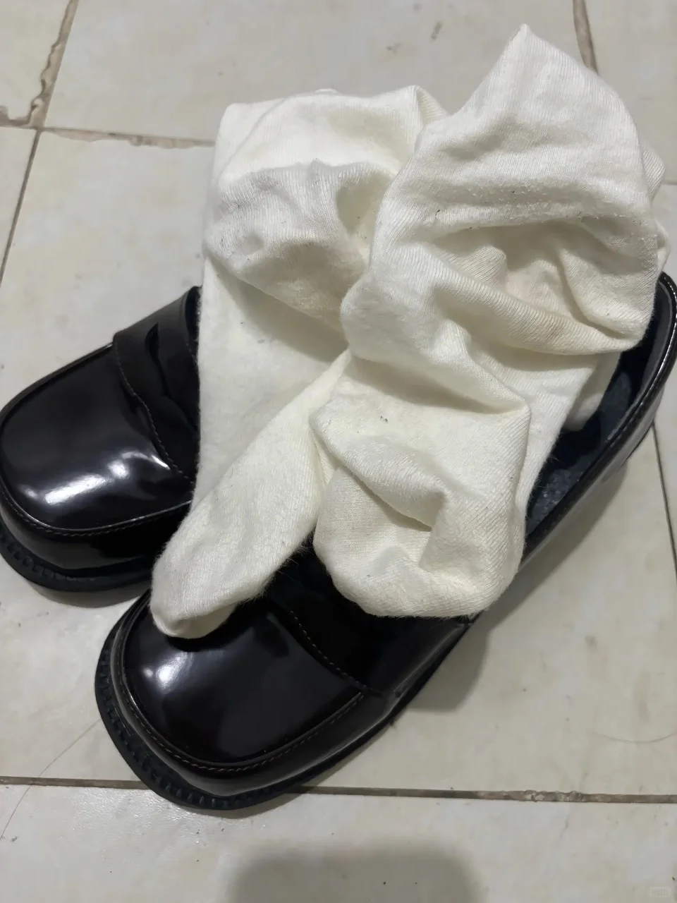 穿皮鞋太容易出脚汗了🤮🤮🤮🤮