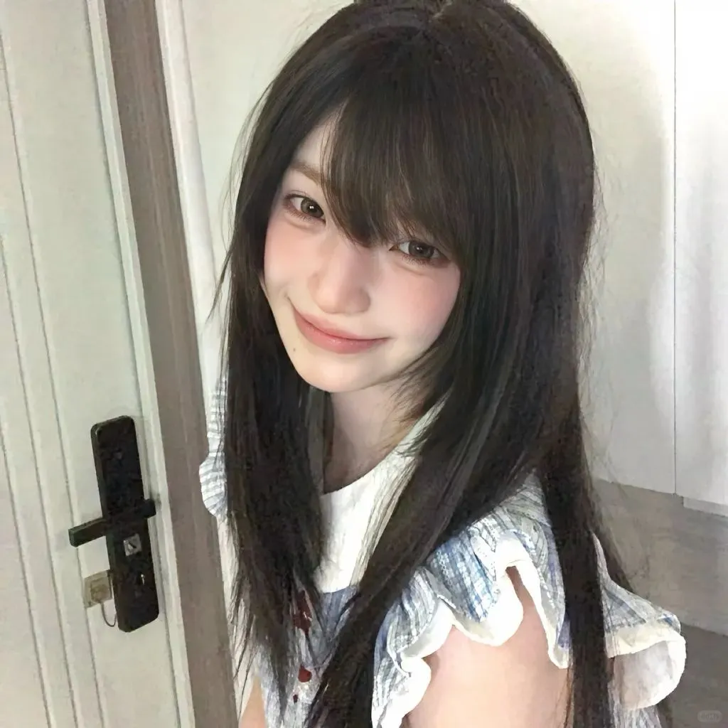 被她颜值冲晕的海边女孩🦓