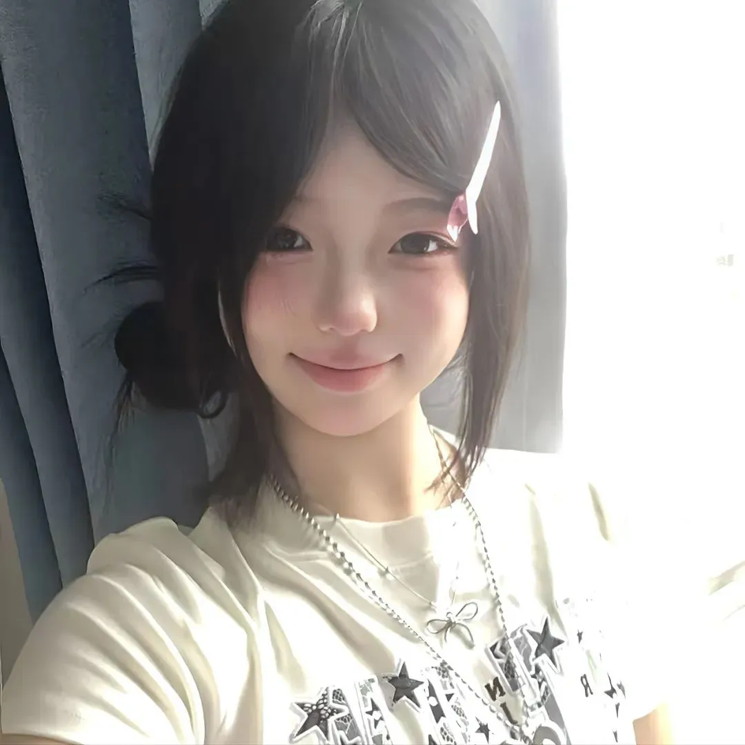 被她颜值冲晕的海边女孩🦓